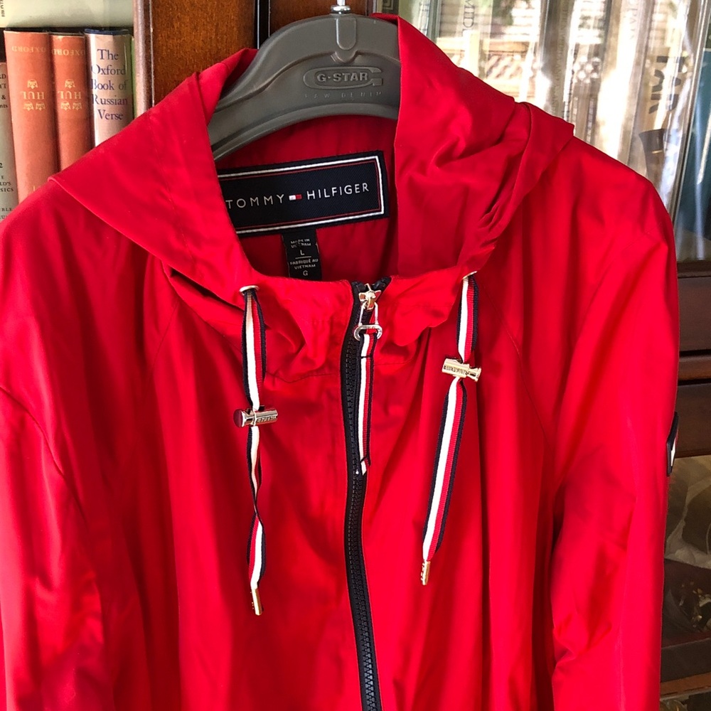 Tommy Hilfiger Red Hooded Windbreaker with Signature Trim